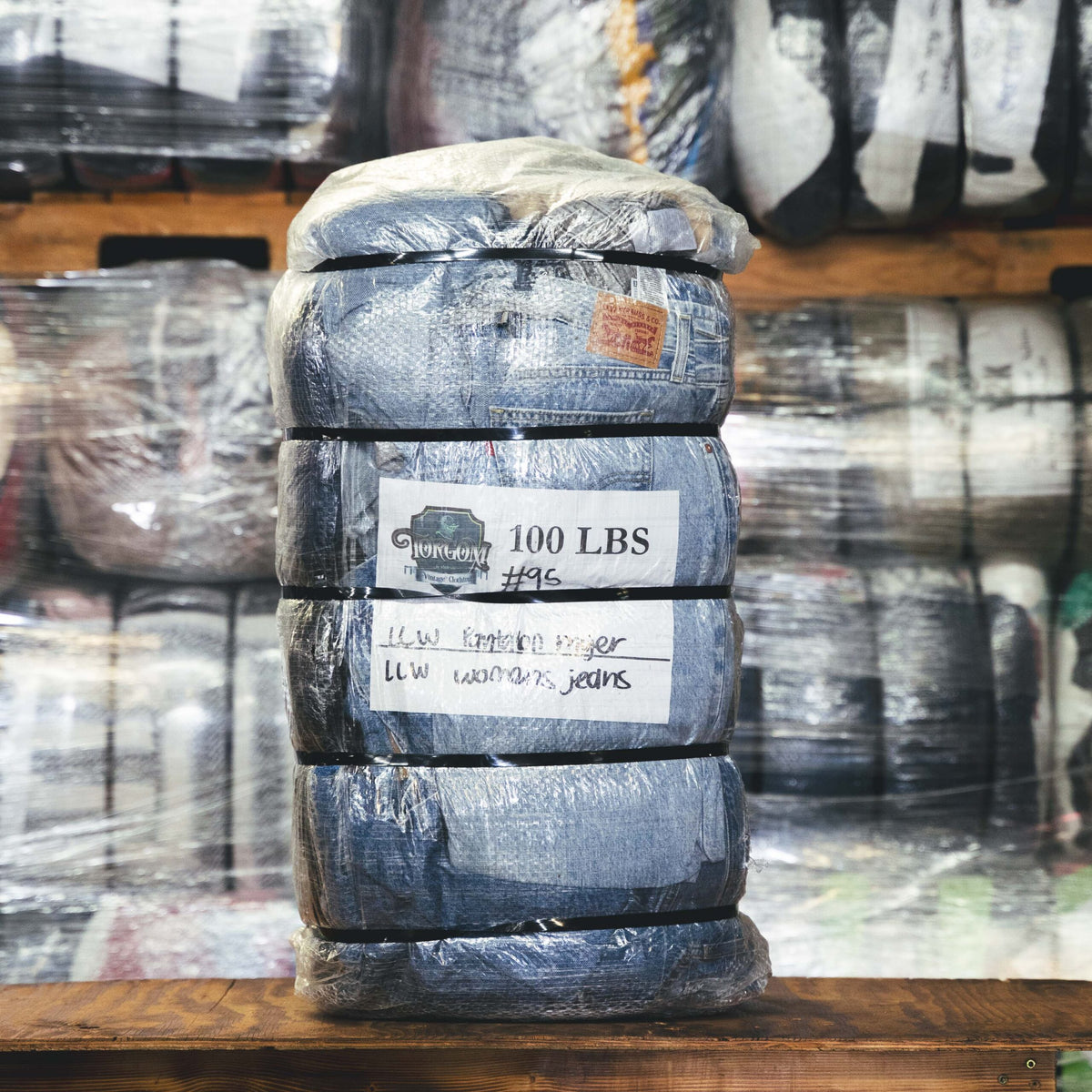 LEVIS, LEE, & WRANGLER DENIM PANTS (LADIES)
